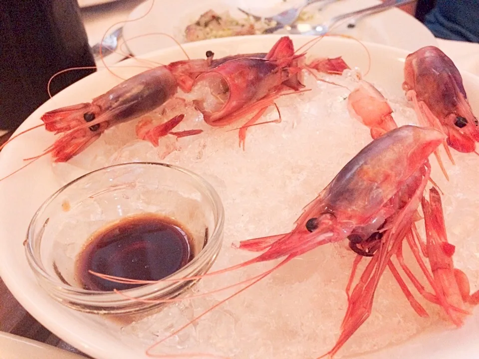 Raw Violet Prawns|sara semritcさん