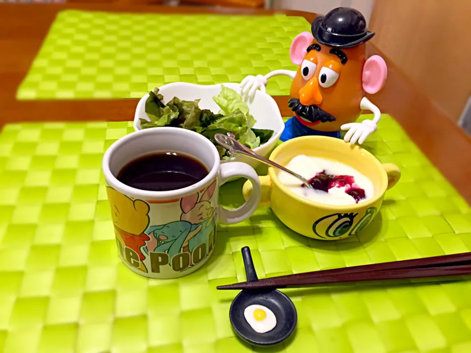 サラダ&🍇ヨーグルト☕️|マニラ男さん