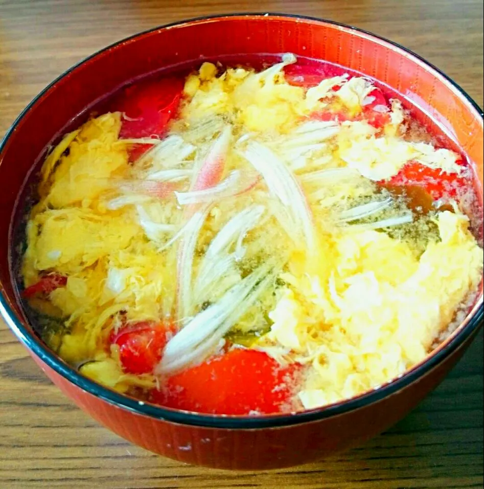 こもずｻﾝに教えていただいた、トマト🍅＆玉子のお味噌汁(✿・ω・)|Yukiさん