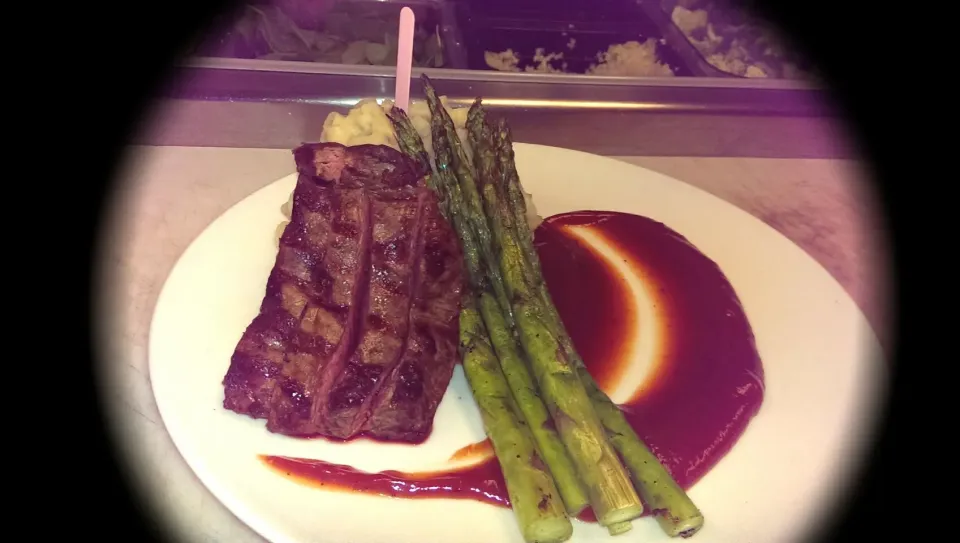 flat iron with red skin potatoes and asparagus|Danielaさん