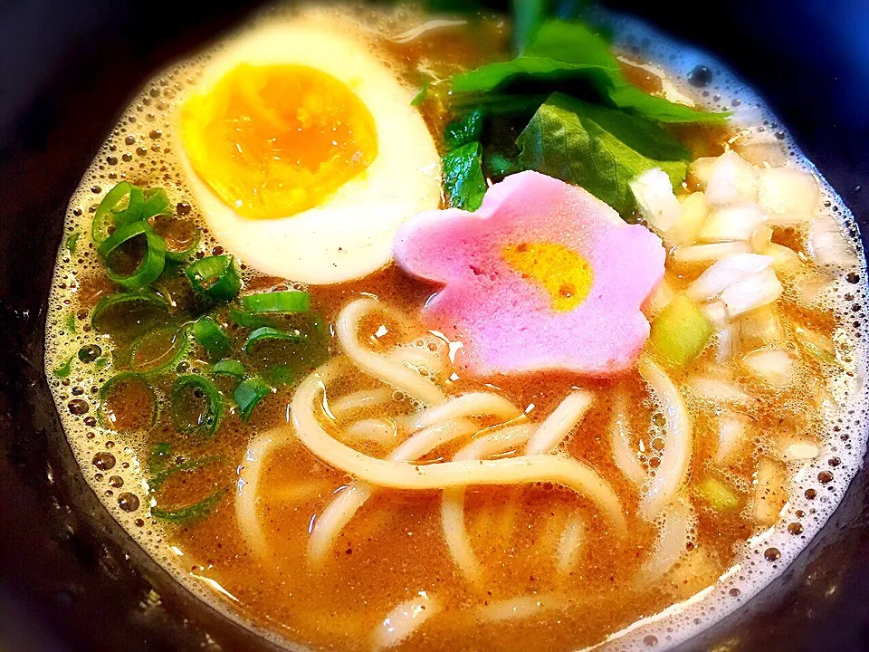 濃厚鶏白湯煮干し醤油ラーメン♪|桃実さん