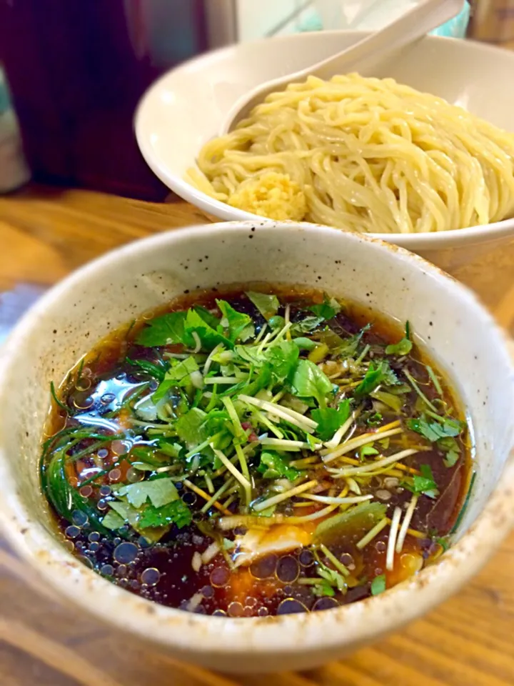 Snapdishの料理写真:本日の限定 冷やしつけ麺@くじら食堂|morimi32さん