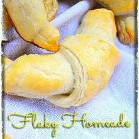 Snapdishの料理写真:Flaky Homeade Croissants|Stephyさん