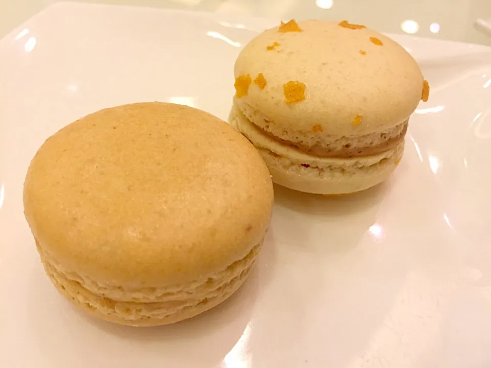 Hazelnut & salty Caramel macaron|Sky Blueさん