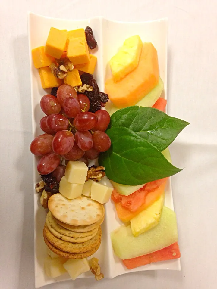 Fruit and cheese platter|Chef Guidaさん