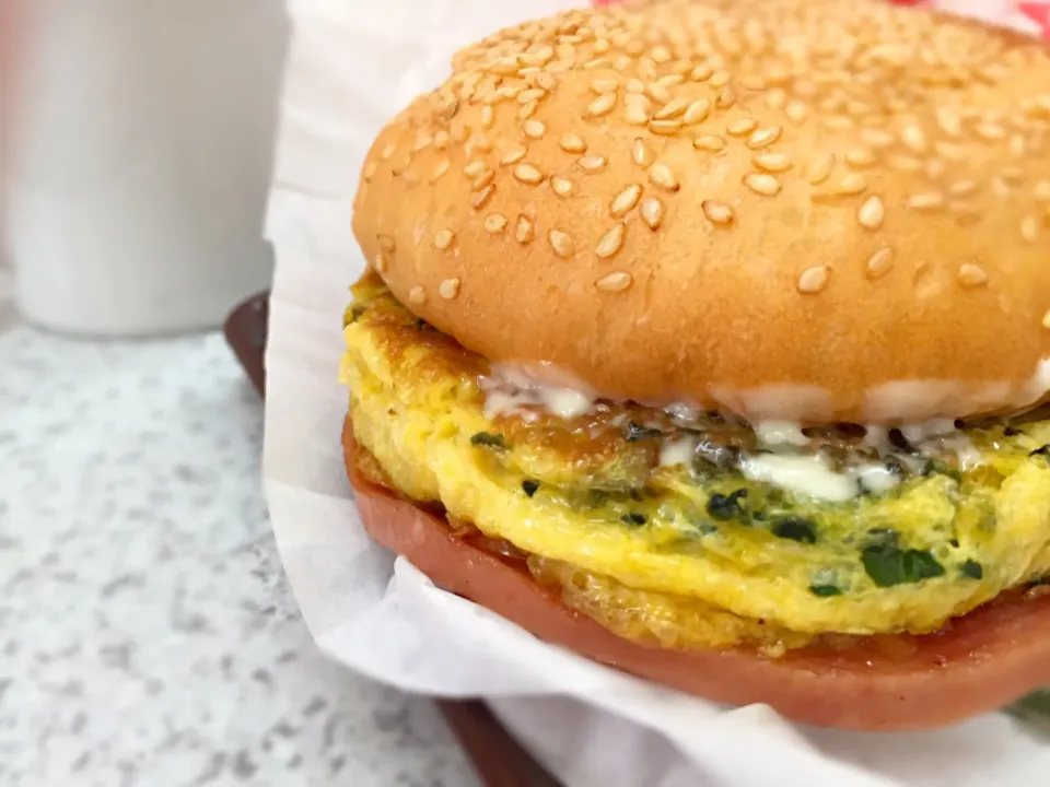 沖縄 jef ぬーやるバーガー|旨い飯好き近藤かずひささん