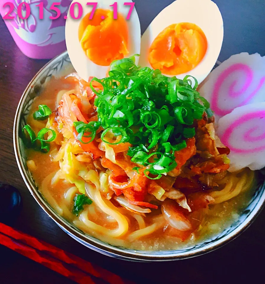 Snapdishの料理写真:残り物で味噌ラーメン⭐️|asuka.さん