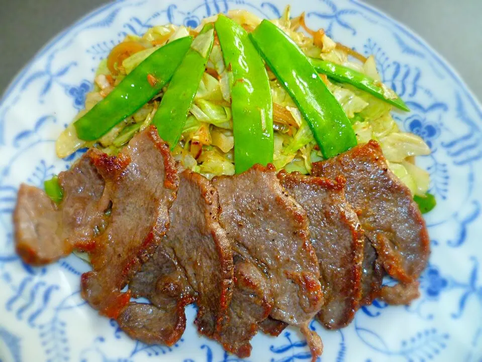 Yakiniku with Sautéed Green Veggies|Alvin Valerianoさん