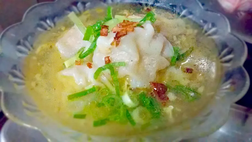 perfect for the #rainyday #wantonsoup #molosoup #pansitmolo|Ivy Emia Astovezaさん