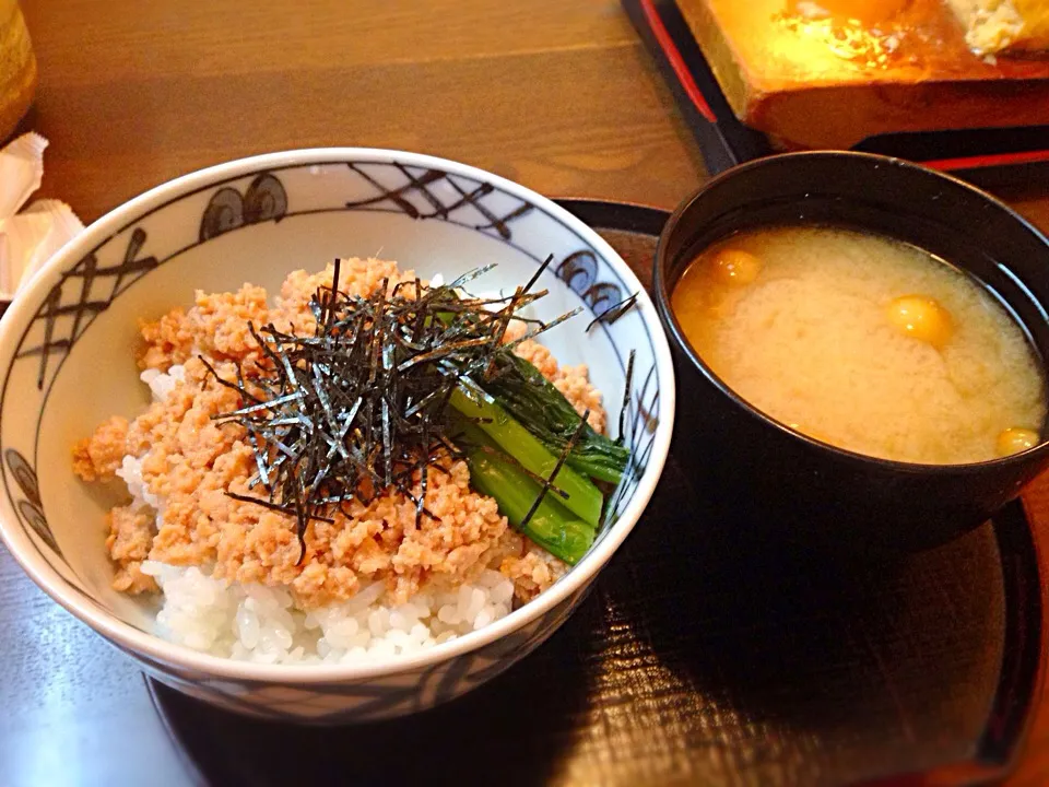 鶏そぼろ丼|chan mitsuさん