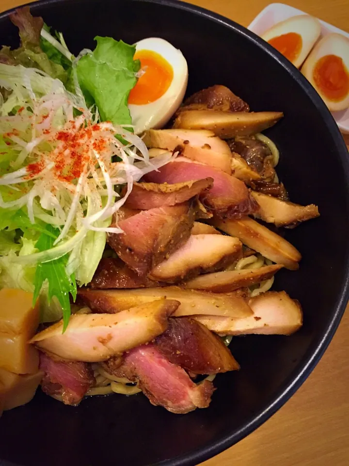 Snapdishの料理写真:醤油まぜSOBA中盛（温麺）＋スモークエッグ|がっし〜さん