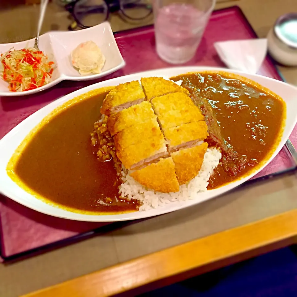 Snapdishの料理写真:カツカレー|ゆきひろさん