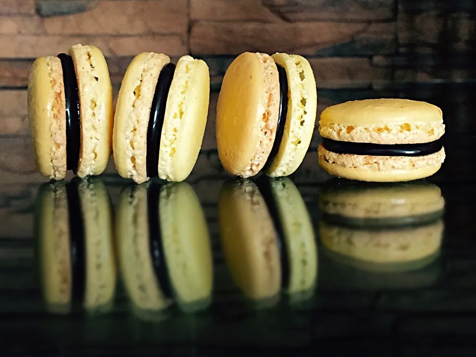 chocolate banana macarons|Dino Yeoさん