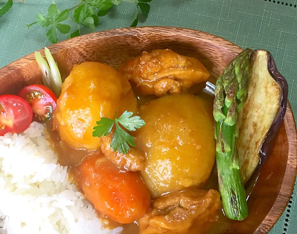 Snapdishの料理写真:ゴロゴロ野菜チキンカレー|Kimiko Kさん