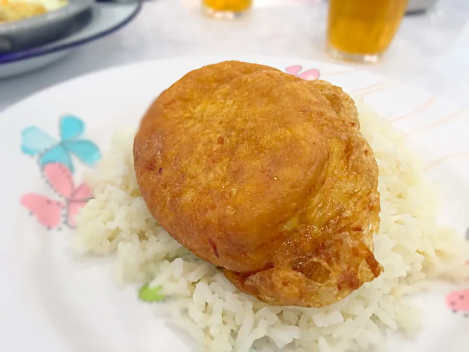 Fried eggs with rice|Kim Pakinyさん