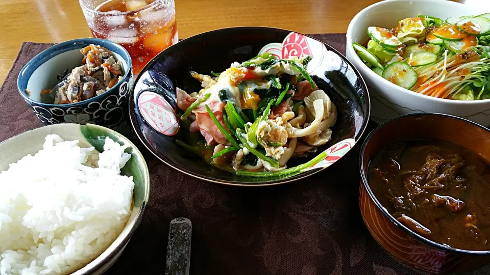 しめじとほうれん草炒めのブランチ|Noriyo  Aoyamaさん