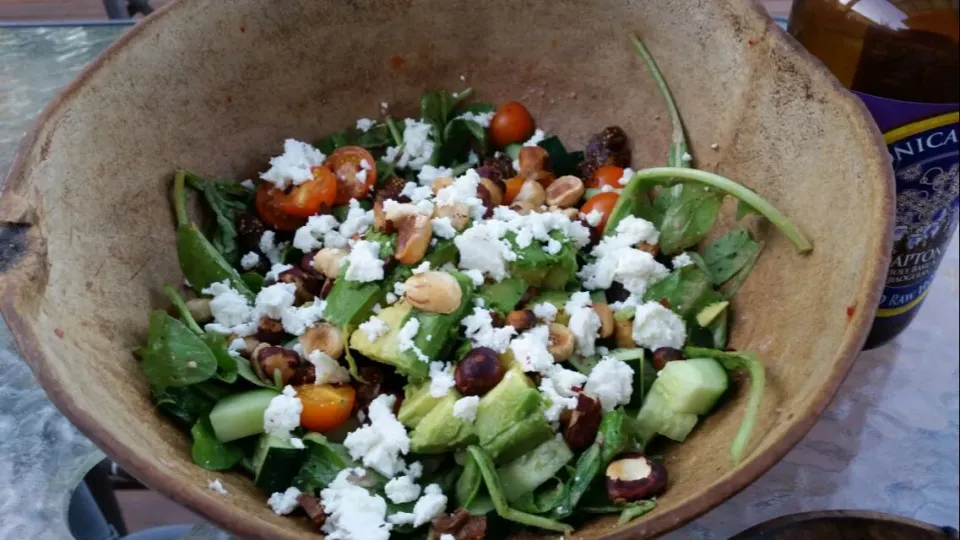 Arugula Salad with Figs, Blueberries, Cherry Tomato, Cukes, Avocado & Strawberry Maca Hemp Seed Dressing|Christina Sasserさん