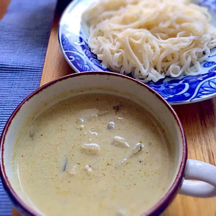 Snapdishの料理写真:稲庭うどん☻グリーンカレーつけ麺|enii_foodさん