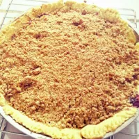 cherry crumble pie #cherrycrumble #pie|Christine Carolineさん