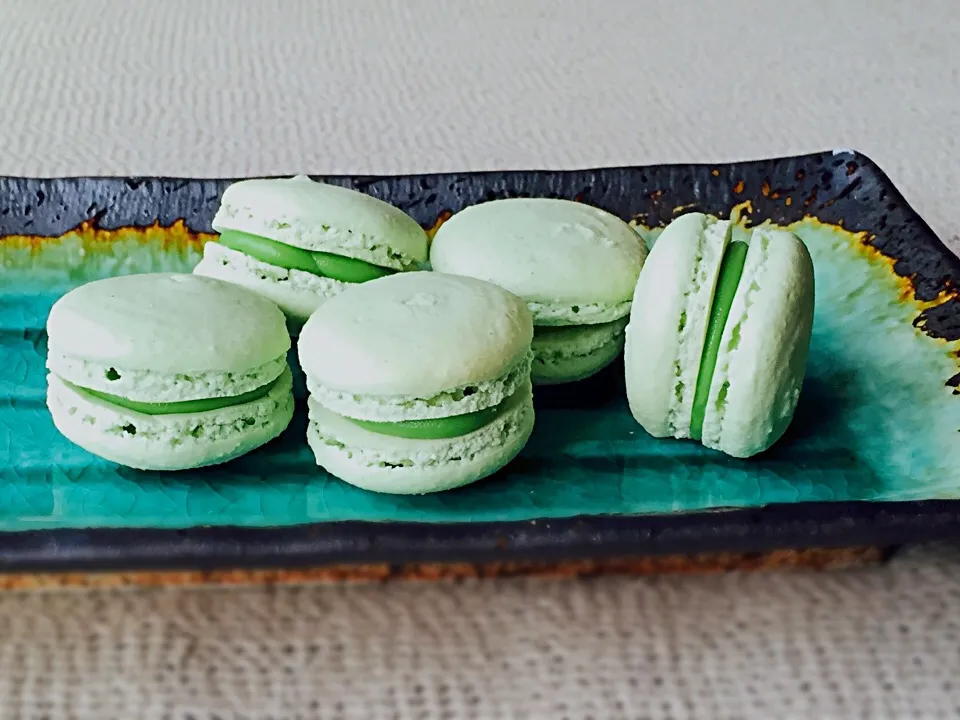 White Chocolate Matcha macarons|Dino Yeoさん