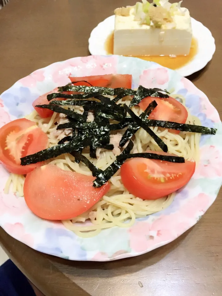 Yoko Iwataさんの料理 ツナとトマトの和風パスタ|のりおさん