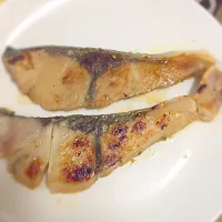 Snapdishの料理写真:ぶりの塩麹焼き|あーやさん