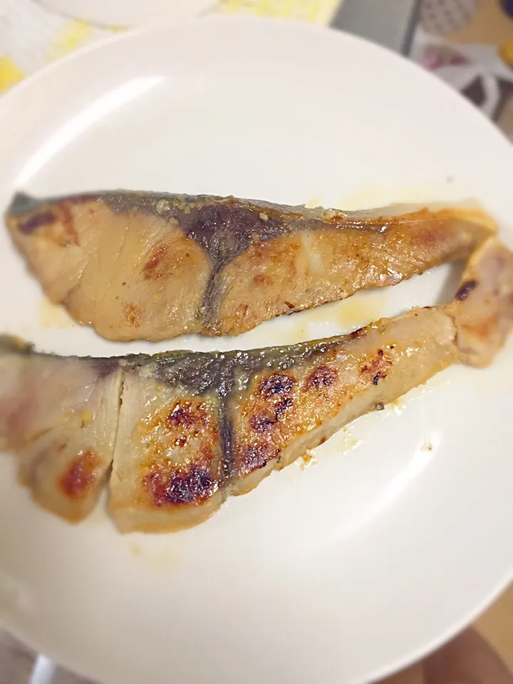 Snapdishの料理写真:ぶりの塩麹焼き|あーやさん