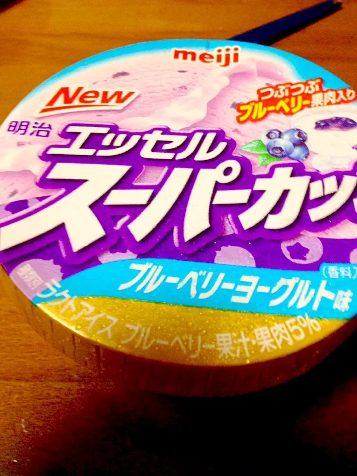 スーパーカップ🍨ブルーベリーヨーグルト|まいりさん