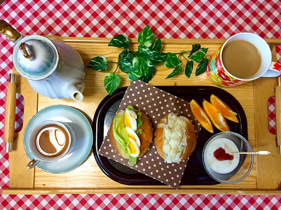 It's a holiday in japan yay ! Breakfast in bed (*^_^*)|Babyluv Cabrera Ocampoさん