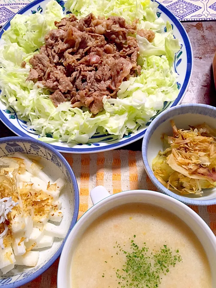 Snapdishの料理写真:焼きしゃぶ  残り物冷製スープ 長芋のおかかジャコ和え 焼き茄子|掛谷節子さん