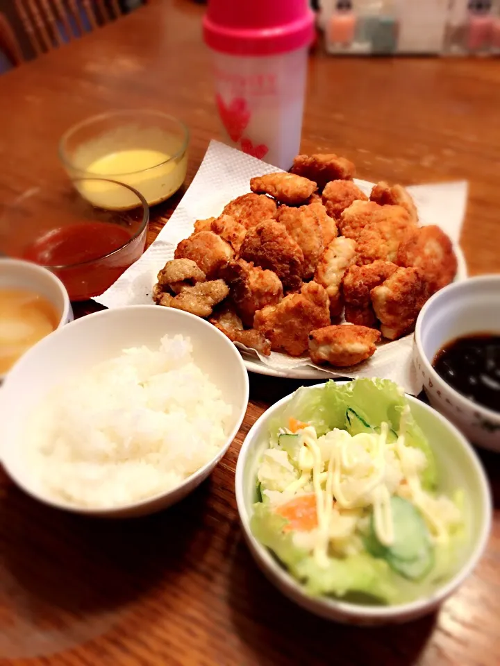 みったんさんの料理 お豆腐鶏胸肉のふんわりチキンナゲット❤︎水切り無し。ハニーBBQソースで✨|のりおさん