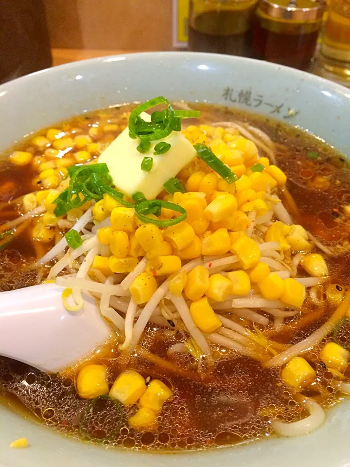 Snapdishの料理写真:醤油バターコーンラーメン|ともこさん