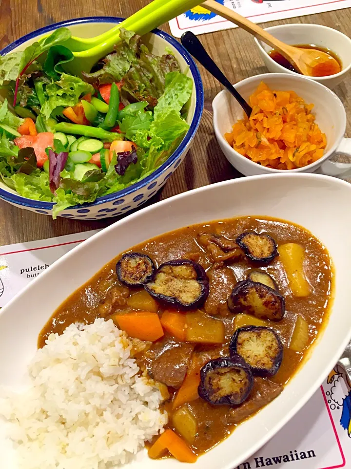 今日はカレーだよ😍🍛🍆|まみりんごさん