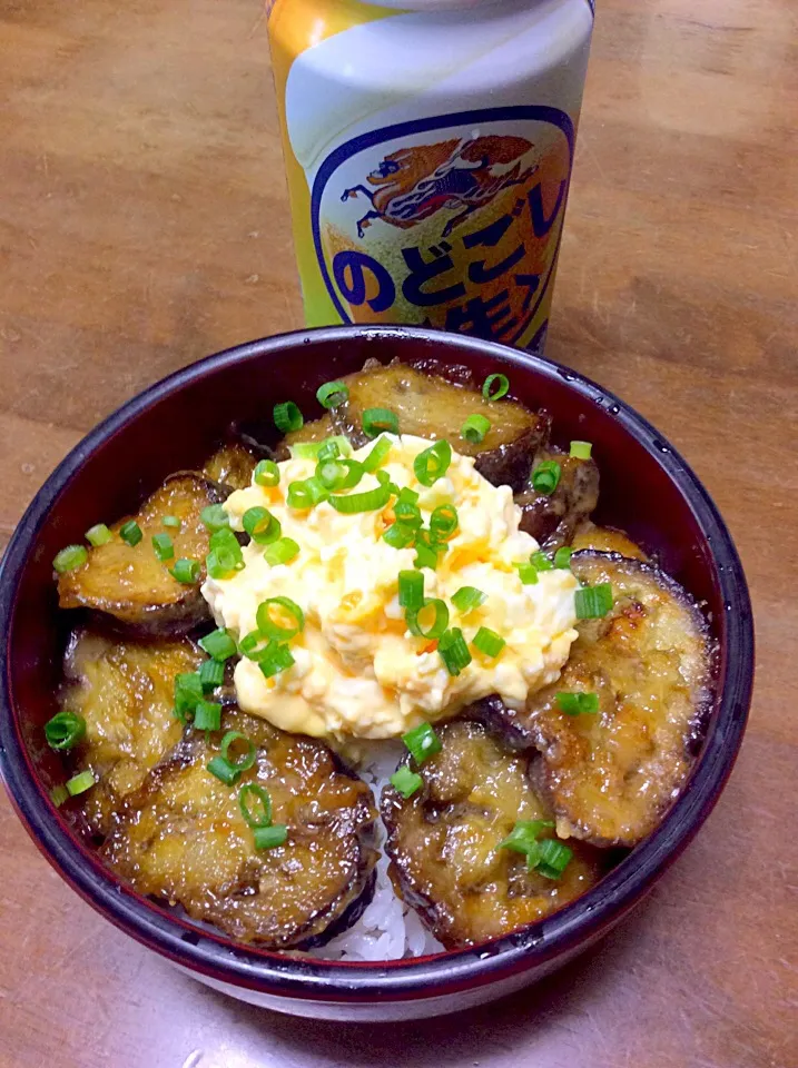 Snapdishの料理写真:茄子と玉子の味噌だれ丼♫^_^|Norio Fukudaさん