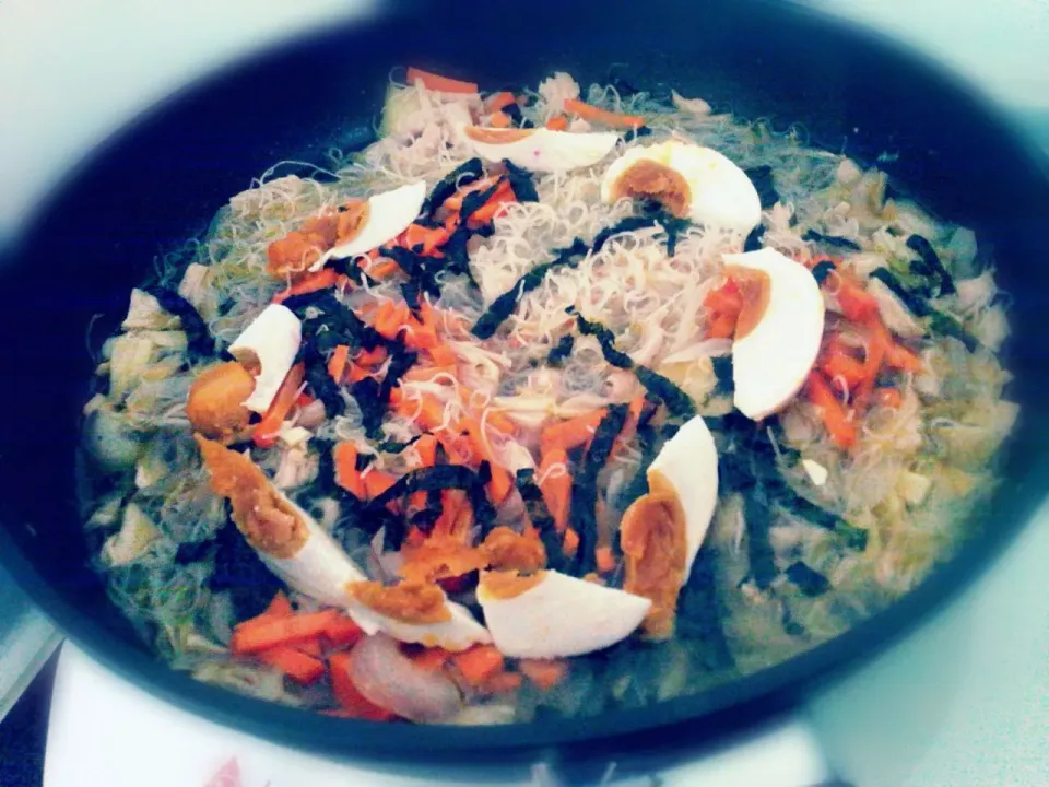 "Chicken Sotangon"

A simple, quick and yummy chicken soup with vermicelli or sotanghon. 
#Soup Noodles|jenicamerさん