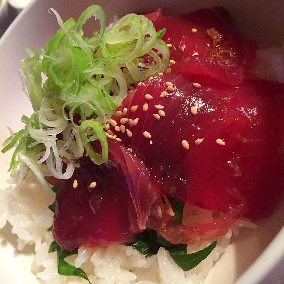 Snapdishの料理写真:Maguro zuke Don|Nigelさん