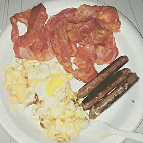 Link Sausage, Bacon, Scrambled  Eggs...Mmmm...Another Winner!..☆☆☆☆☆|Sheila Harrisさん