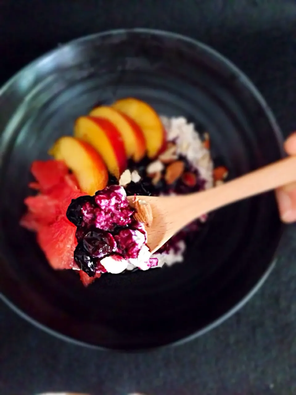 yogurt overnight oats with pink grapefruit, nectarine and blueberry compote|coxiella24さん