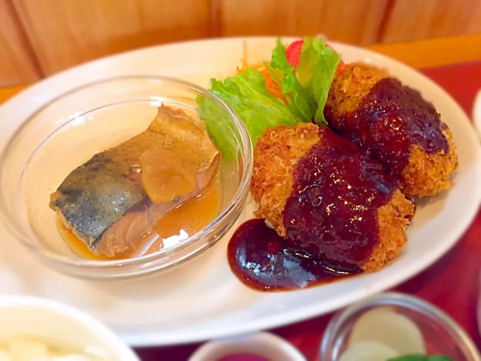 コロッケと鯖の味噌煮|茶一郎さん