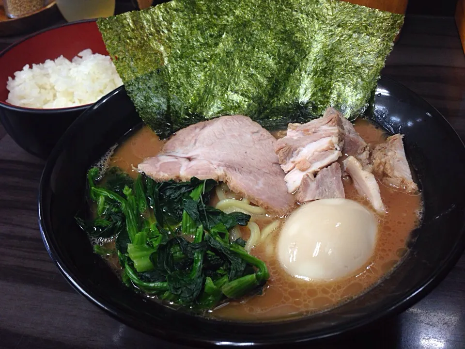 Snapdishの料理写真:家系ラーメン|幸家さん