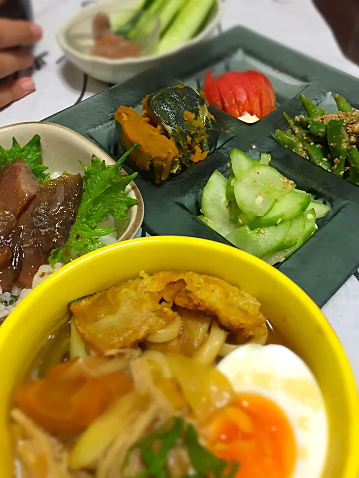 Snapdishの料理写真:カレーうどんハーフ、鰹漬け丼ミニ。そして野菜のお惣菜。|もじゅさん