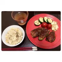 ピーマンの肉詰めと適当炊き込みご飯|ayaさん