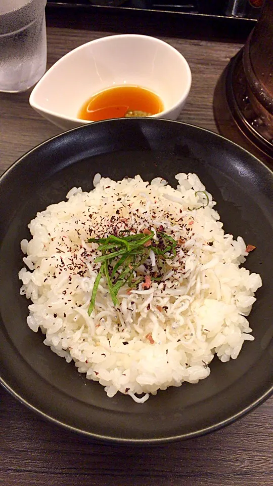 丼しらす|るみおんさん