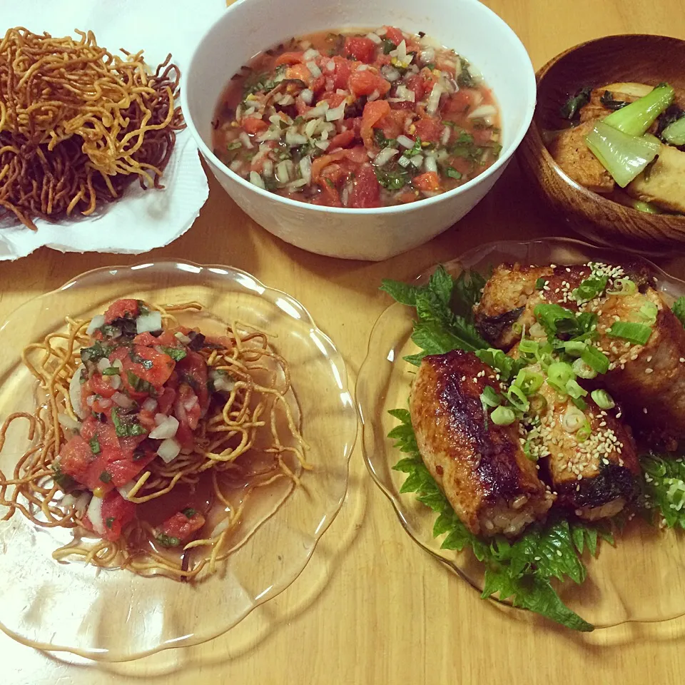 肉巻きおにぎり★揚げ麺にトマトマリネをかけて★青梗菜と厚揚げの炒め煮|みまさん