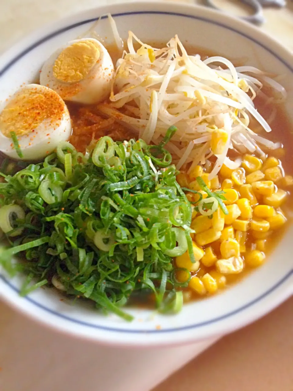 Snapdishの料理写真:朝から出前一丁みそラーメン、だと思ってUPしたけど、さっき確認しなおしたらサッポロ一番みそラーメンの間違いだったでござる、の巻。|Kunisanoさん