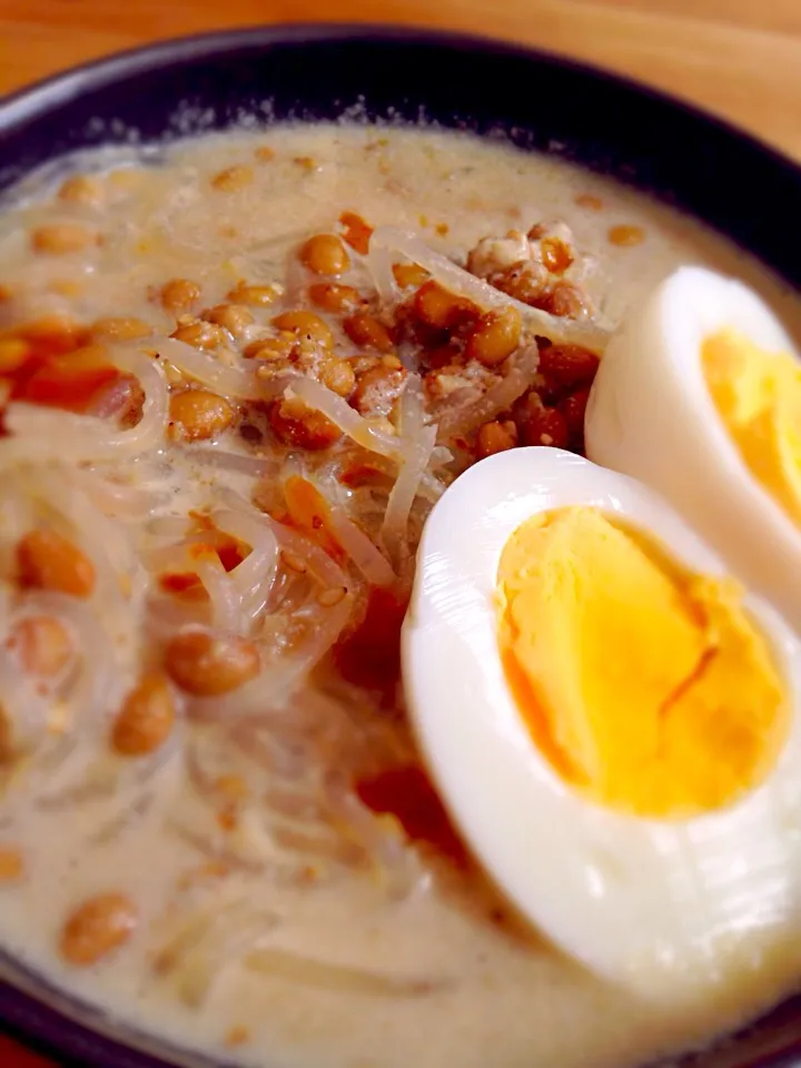 しらたき担々麺〜お肉の代わりに納豆で〜|チョコらんさん