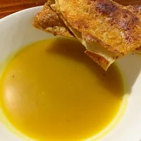 Roast pumpkin and ginger soup with garlic flat bread|jessさん