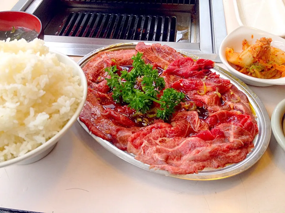 京城園で焼肉ラ〜〜〜ンチッ！|秋山知隆さん