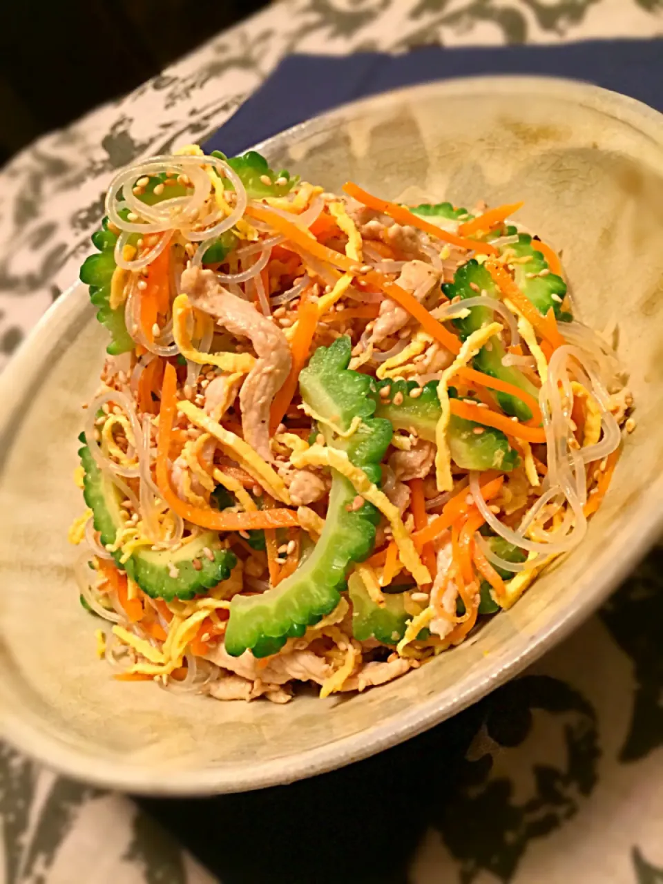 山本真希さんの料理 豚肉とゴーヤの春雨サラダ✨メッチャ旨旨✾(｡◠‿◠｡✿)ぅんぅん|チョッパー＆ホヌさん