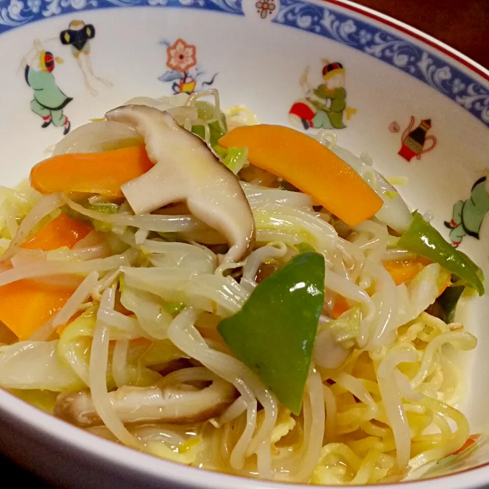 豚骨汁無しラーメン|ふりるさん